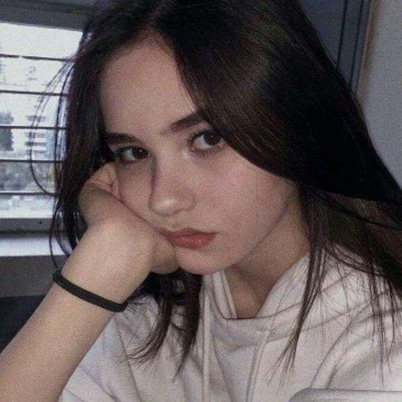 Meet your Posher, Michelle - Picture 1 of 1